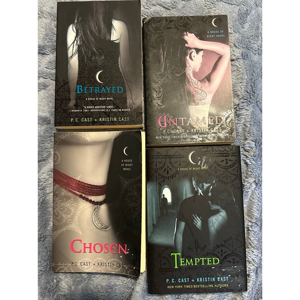 A House of Night Novel 4 Books